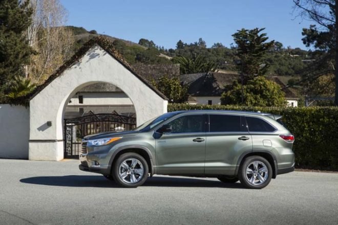 reviews, toyota, toyota highlander, toyota hybrid, toyota highlander hybrid, hybrid SUV, green transportation, green SUV, green car, electric motor