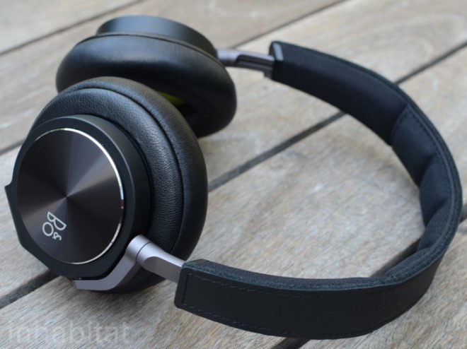 BeoPlay H6, headphones, Bang & Olufsen, BeoPlay, BeoPlay H6 headphones, audio, electronics, stereo, b&o, music, over-ear headphones, headphone sharing, headphone splitter, dj headphones, comfortable headphones, aluminum headphones, audiophile, audiophile headphones, stylish headphones, inline remote headphones, detachable cord headphones, high quality headphones, travel headphones, designer headphones