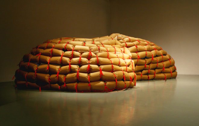 Lambert Kamps, Cozy Shelter, inflatable shelter, inflatable tent, Lambert Kamp art, art installation, woollen hideout, Designworld exhibition, Design Museum Helsinki, blanket shelter, in-house tents