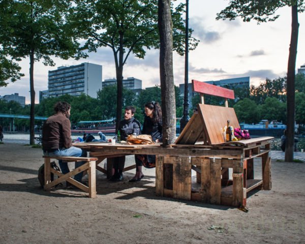 Duccio Maria Gambi, Chapitre Zero, recycled street furniture, Paris, recycled wood, guerrilla furniture, rough and ready, DIY, green furniture, Urban design, social design, Recycled Materials, Green Materials,