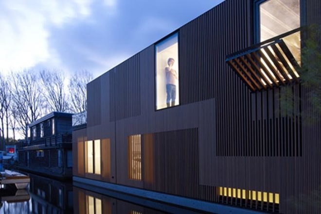 FRAMEWORK Architects, Studio PROTOTYPE, Water Villa, wooden facade, floating home, Amsterdam, Dutch architecture, Architecture, Floating Houses, Daylighting, Air quality,
