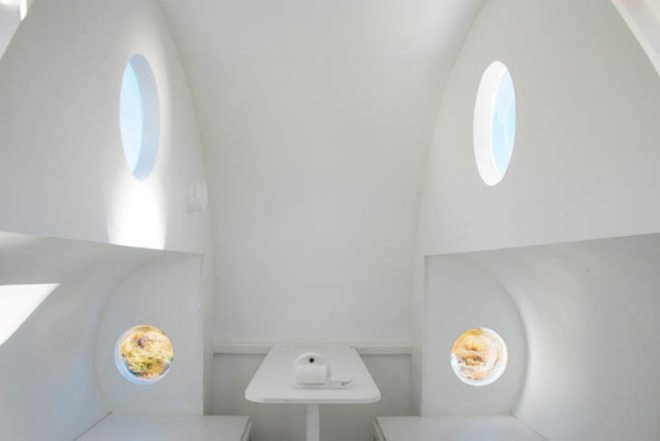 Rob Sweere, Mobile Tiny Shelters on Skis, Nomadic Shelter on Skis, The Sledge-Project, Ann Andreassen, René Kristensen, Uummannaq Children's Home, Greenland, white pods, wooden tiny shelter, Tiny Homes, Daylighting,