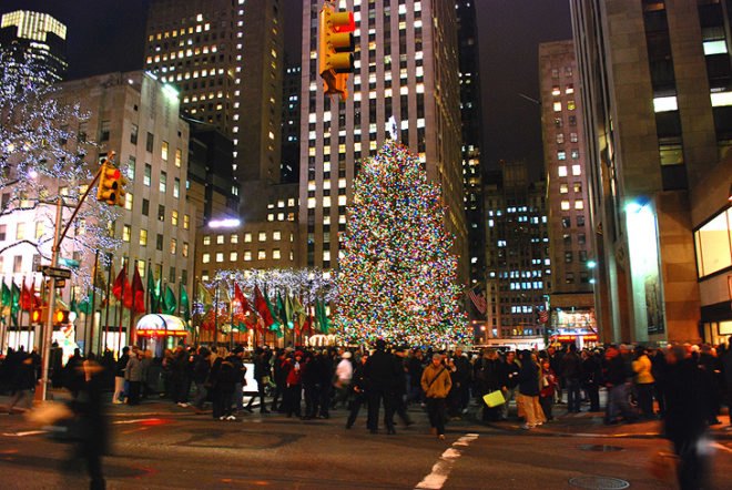 Rockefeller Center, 45 Rockefeller Plaza, Christmas Tree, NYC Christmas Tree, Rockefeller Christmas Tree, Rockefeller Christmas Tree 2013, Rockefeller Christmas Tree lighting, Rockefeller Christmas lighting, Rockefeller Christmas Tree has 45000 led lights, Swarovski crystal tree star, mayor Bloomberg, habitat for humanity, Norway Spruce, NYC Christmas tree from Connecticut, NYC Christmas tree from Shelton