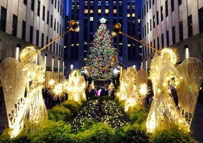 Rockefeller Center, 45 Rockefeller Plaza, Christmas Tree, NYC Christmas Tree, Rockefeller Christmas Tree, Rockefeller Christmas Tree 2013, Rockefeller Christmas Tree lighting, Rockefeller Christmas lighting, Rockefeller Christmas Tree has 45000 led lights, Swarovski crystal tree star, mayor Bloomberg, habitat for humanity, Norway Spruce, NYC Christmas tree from Connecticut, NYC Christmas tree from Shelton