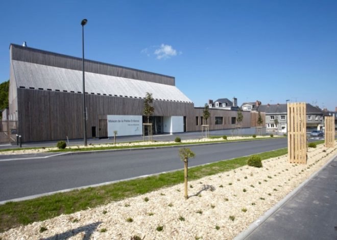Topos Architecture, Mayenne, France, timber building materials, douglas fir, sustainble building materials, High Energy Performance, Certivéa certified buildings, energy efficiency