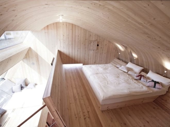 Peter Jungmann, Tiny Cabin, Tiny Home, Tiny House, Tiny Holiday Home, Tiny Holiday Cabin, Uvogel, ufogel, tiny house, holiday home, Tyrolean Mountains, larch wood, austrian landscape, minimalist design, wooden shower, wood burning stove, compact wood house, compact house, tiny home