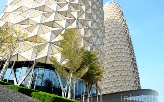 Abu Dhabi, world's largest computerized facade, Abu Dhabi Investment Council, Al Hilal Bank, Aedas Architects, external shading structures, twin towers of Abu Dhabi, mashrabiya screens, Abu Dhabi green design, LEED silver buildings in Abu Dhabi, LEED, green construction, award-winning architecture, Middle East, Gulf Region LEED, green building Gulf Region, energy efficiency, daylighting, reduce solar gain