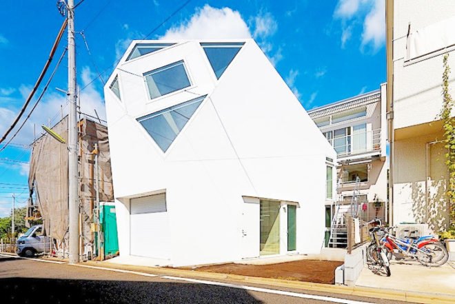 Atelier Tekuto, skylights, polyhedral house, monoclinic, tokyo, exposed concrete, reinforced concrete, daylighting