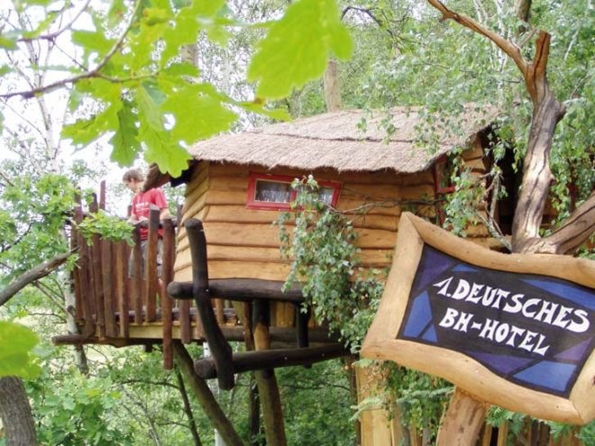 treehouses, kulturinsel einsiedel, handbuilt treehouses, sustainable building, wood crafts, treehouse hotel, german treehouse hotel,