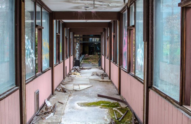 green design, eco design, sustainable design, Grossinger's Catskil Resort Hotel, Abandoned hotels New York, Gothamist, Pablo Maurer, Liberty New York, urban exploration