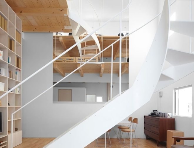case house, Jun Igarashi Architects, loft house, open floor plan, japanese architecture, cuboid architecture, full height wall partitions, green wall, wooden loft, sapporo, mezzanine