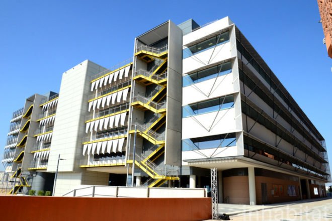 Siemens, Masdar City, LEED Platinum, Estidama, Sheppard Robson, green design, clean tech, energy efficiency, greenest office building in the Middle East, green buildings Middle East, Masdar, Abu Dhabi, green design, sustainable design, parametric analysis, external shading, fin shades, Middle East architecture, sustainability in the Middle East, Masdar buildings, new Masdar buildings, Masdar City partners