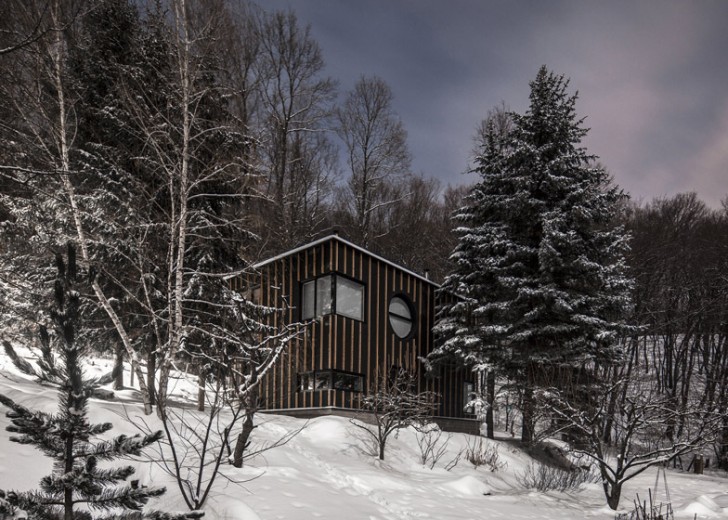 T2a Architects, photographer's house, architecture, Budapest architecture, Bence Turanyi, photographer Zsolt Batar, cabin built in two days, pilis forest, Budapest, Hungary, tiny homes, winter retreats, forest cabin, tiny cabins,