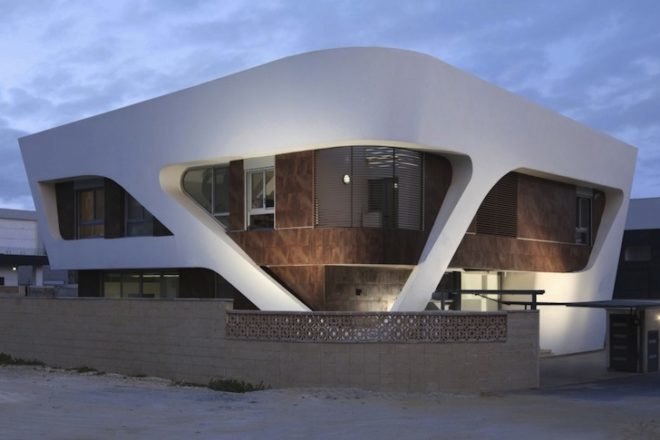 Zahavi Architects, House in Ashdod, ashdod, porthole windows, porcelain granite, sunrise portal, natural light, solar panels, water recycling system, open floor plan