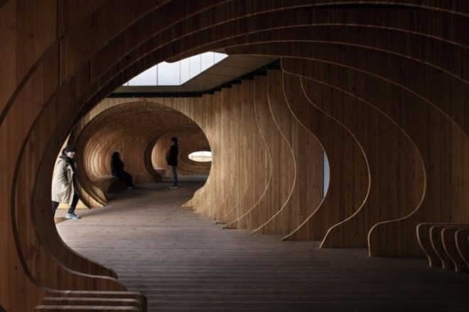UTAA, university of seoul, ribbed architecture, parking lot, sinuous seating, wooden ribbed architecture, wooden public space, rest hole, university of seoul architecture, university public space, rest area