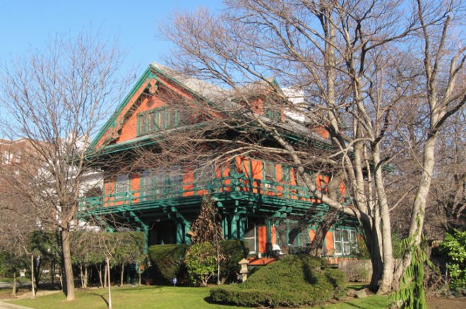 131 buckingham, brooklyn house, brooklyn home, prospect park house, prospect park home, brooklyn design, brooklyn housing, brooklyn architecture, ny architecture, new york architecture, prospect park, south prospect park, prospect park house, japanese architecture, weird architecture, weird houses, weird homes, humans of brooklyn, humans of new york, weird architecture nyc, creepy architecture ny, scary architecture ny