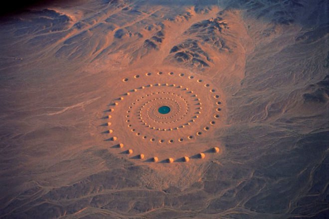 green design, eco design, sustainable design, Danae Stratou, Alexandra Stratou, Desert Breath, El Gouna, art installation Egypt, Land Art, Stella Constantinides