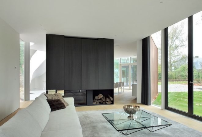house vdv, ghent, untreated copper, copper cladding, copper-clad, Graux & Baeyens Architecten, oxidation, monochromatic color palette, glass facade, gable ends,