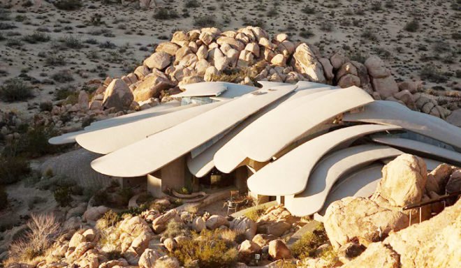 Kendrick Bangs Kellogg, Doolittle house Joshua Tree, Joshua Tree luxury homes, Mojave desert homes, California architecture, organic architecture, James Bond houses, Bond villain homes, John Vugrin, concrete homes California, desert houses