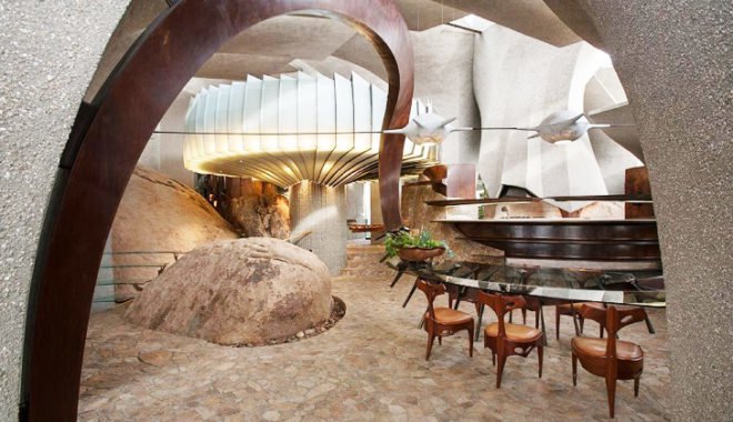 Kendrick Bangs Kellogg, Doolittle house Joshua Tree, Joshua Tree luxury homes, Mojave desert homes, California architecture, organic architecture, James Bond houses, Bond villain homes, John Vugrin, concrete homes California, desert houses