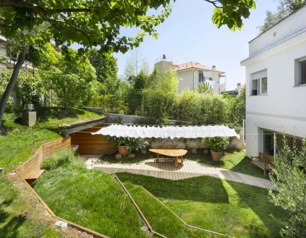 Nicola Spinetto, terraced garden, Pop Up Garden, Extension Paysagere, Multi-layered space, Italy, Daniele Mainetti, Douglas Fir wood, untreated wood, Daylighting, Gardening, Landscape Architecture, Green renovation, Green Materials,
