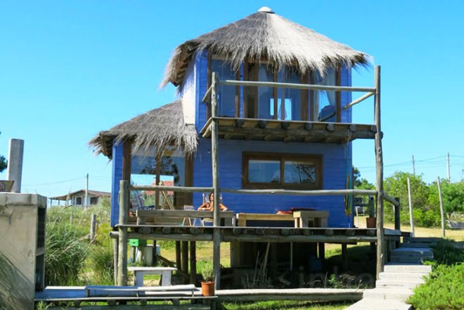 Solo Mare del Diablo, eco-accommodation, self-sufficient, Victoria Gonzales, punta del Diablo, Uruguay, off-grid, solar power, solar water heater, well for drinking water, Architecture, Daylighting, Solar Power, Renewable Energy, Green Materials, Green Holidays, Eco Travel,
