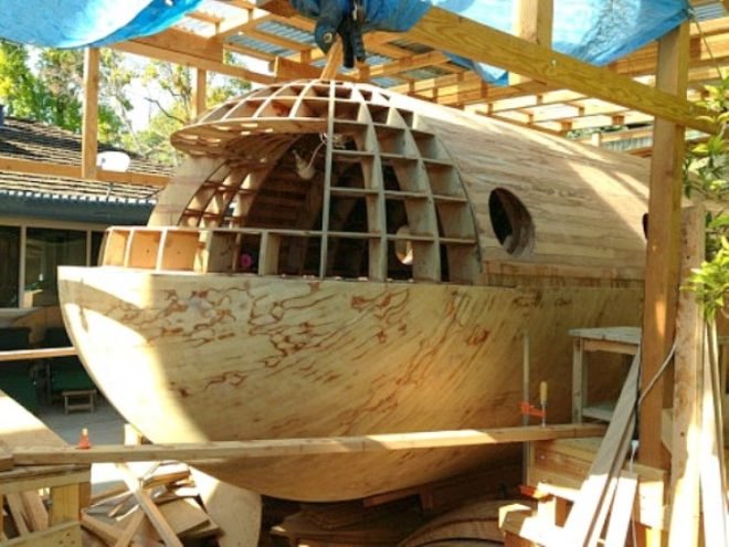 Chris Robinson, Tsunami Proof Capsule, resilient design, architecture, tsunami proof structures, disaster architecture, earthquake proof design, solar energy, tsunami pod, tsunamiball, emergency shelters, environmental disasters, Fukushima, Japan nuclear breakdown,