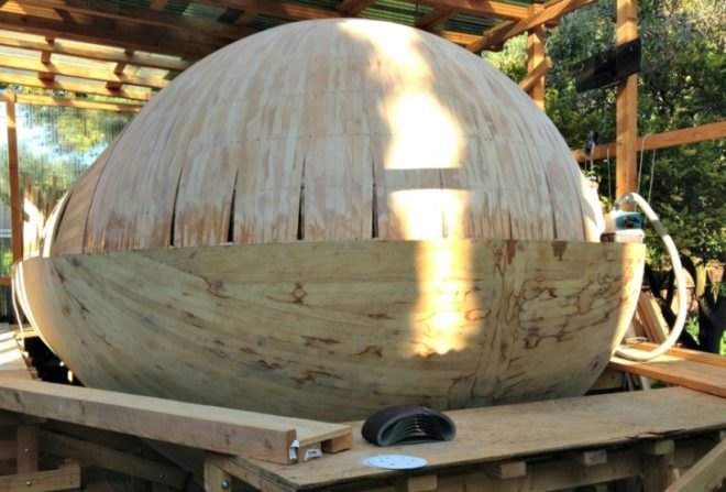 Chris Robinson, Tsunami Proof Capsule, resilient design, architecture, tsunami proof structures, disaster architecture, earthquake proof design, solar energy, tsunami pod, tsunamiball, emergency shelters, environmental disasters, Fukushima, Japan nuclear breakdown,