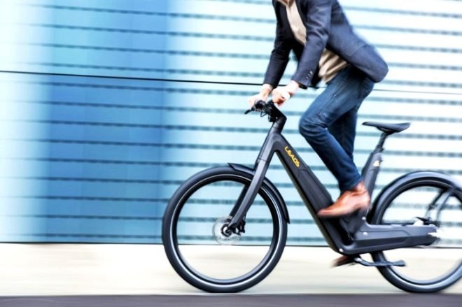 Leaos e-bike, Leaos electric bike, Armin Oberhollenzer bike, bike design, e-bike design, hybrid bike design, green transportation, LED lights bike, pedal-assist e-bike, bike speed sensors, bike accessories, green desgin