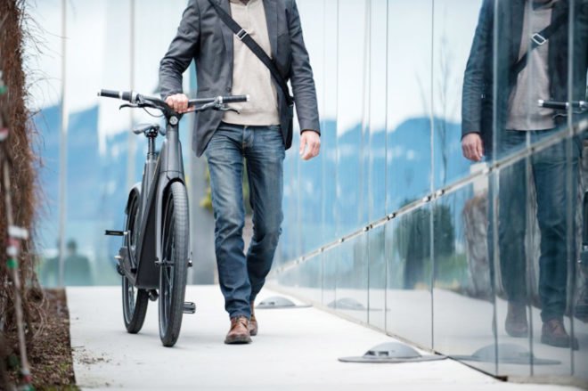 Leaos e-bike, Leaos electric bike, Armin Oberhollenzer bike, bike design, e-bike design, hybrid bike design, green transportation, LED lights bike, pedal-assist e-bike, bike speed sensors, bike accessories, green desgin