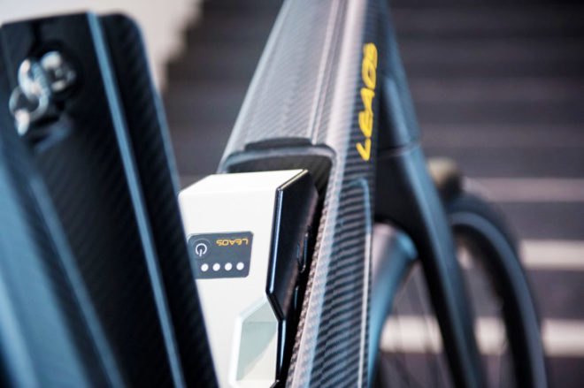 Leaos e-bike, Leaos electric bike, Armin Oberhollenzer bike, bike design, e-bike design, hybrid bike design, green transportation, LED lights bike, pedal-assist e-bike, bike speed sensors, bike accessories, green desgin