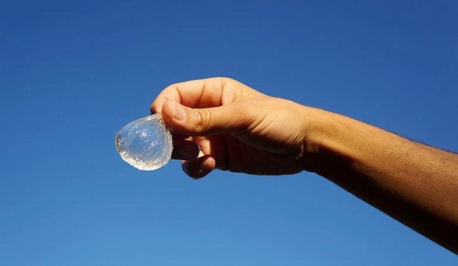 Rodrigo Garcia Gonzalez, Pierre Paslier, Guillaume Couche, green design, eco design, sustainable design, Ooho water bottle, edible water bottle, biodegradable water bottle,