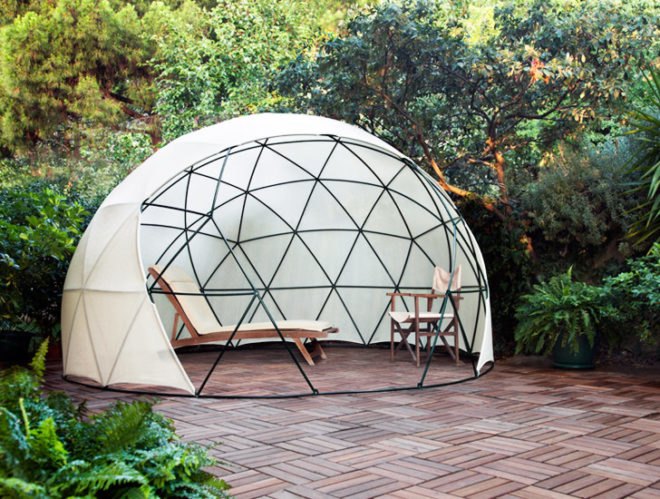 Garden Igloo, German design, geodesic dome, geodesic geometry, igloo-shaped structure, igloo architecture, lightweight architecture, outdoor furniture, transforming furniture, green design, recycled materials
