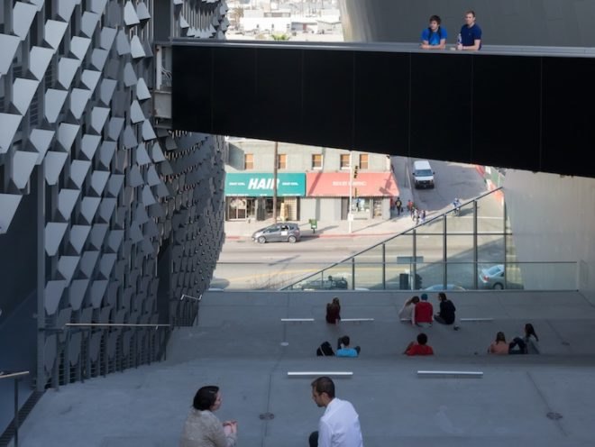Morphosis, emerson college, los angeles, sunset boulevard, emerson college satellite campus, Hollywood, thom mayne, leed gold, sun shading system, solar heat gain, entertainment industry