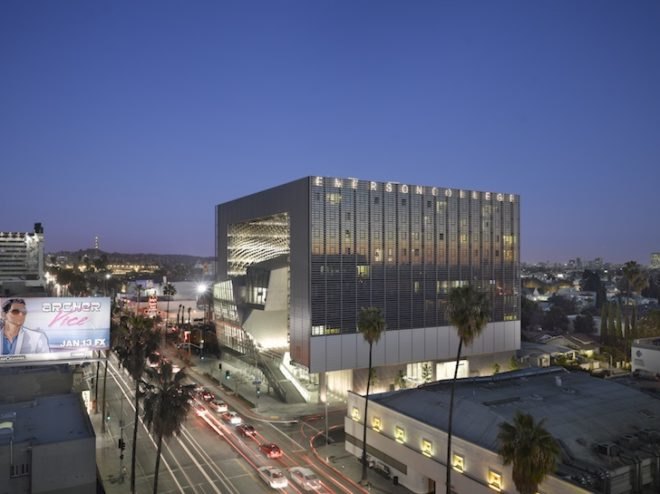 Morphosis, emerson college, los angeles, sunset boulevard, emerson college satellite campus, Hollywood, thom mayne, leed gold, sun shading system, solar heat gain, entertainment industry