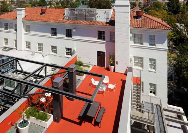 Koning Eizenberg Architecture (KEA), santa monica architects, 28th street apartments, 28th street ymca, californian architects, california architecture, green renovation, housing renovation, photovoltaics, cross-ventilated building