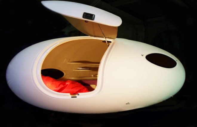 Baobed treehouse, treehouses, treehouse design, Baobab-inspired treehouse, biomimetic design, biomimetic architecture, biomimicry, cacoon-like treehouse, tiny homes, tiny architecture, transportable architecture, mobile houses