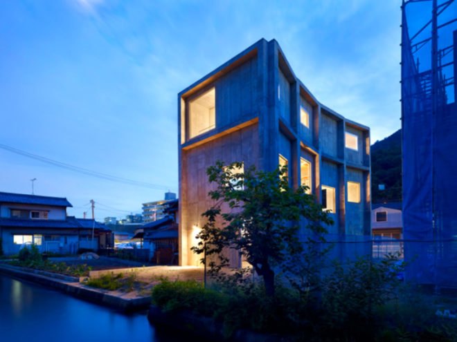 House of Yagi, house in yagi, Suppose Design Office, hiroshima, open living, single tree