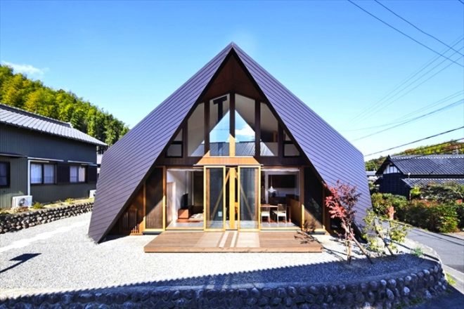 Origami House, Origami House TSC Architects, TSC Architects house, origami architecture, triangular roofs, vernacular architecture Japan, traditional architecture Japan, folded roof, Japanese architects, sustainable buildings, mountain architecture, daylit home Japan, natural ventilation