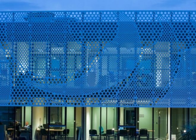 PAD Architects, Beneteau Headquarters, Givrand, France, architecture, HI-MACS, energy efficient design, french architecture, mesh screen, passive design, energy efficiency, solar gain, commercial design, commercial architecture
