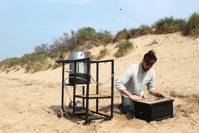 Peter Trimble, concrete-like compostable stool, new biomaterial, pee power, Sand, Bacteria and Pee, UK student, energy efficiency, Green Materials, Green Materials, green furniture,