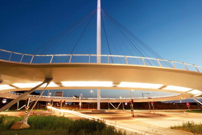 6 Bridges For People & Bikes, Dominique Perrault, Argenzuela Footbridge, Mc Dowell + Benedetti, River Hull Bridge, Next Architects Melkwegbridge, Calatrava, Peace Bridge, Yeon Jae Won + Soo Jeong Heo, Xylophone Bridge, viaduct, bike path, Architecture, Bicycles