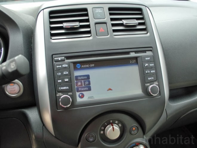 test drive, nissan, nissan versa, laura cowan, laura k. cowan, green car, hatchback, fuel efficiency, green transportation, compact car