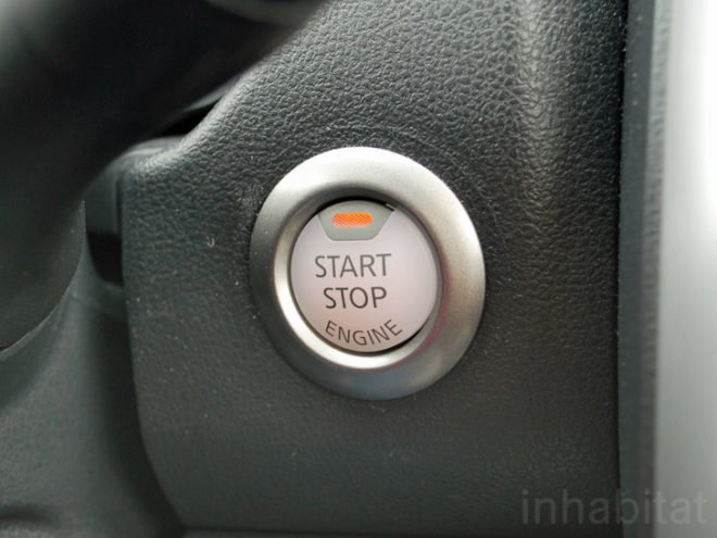 test drive, nissan, nissan versa, laura cowan, laura k. cowan, green car, hatchback, fuel efficiency, green transportation, compact car
