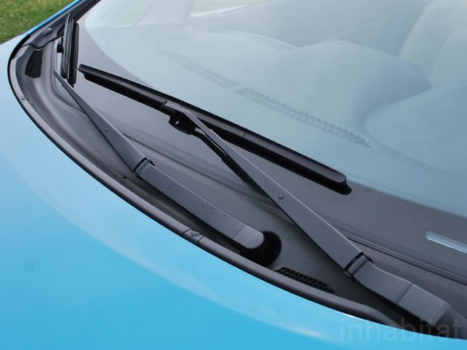 test drive, nissan, nissan versa, laura cowan, laura k. cowan, green car, hatchback, fuel efficiency, green transportation, compact car