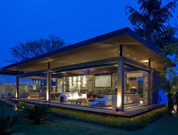 sustainable architecture, Loft Bauhaus, Ana Paula Barros, Brasilia, Brazil, Green Design, Sustainable Design, natural light, daylighting, wheelchair accessible homes, open plan homes for wheelchairs, accessible house in Brazil
