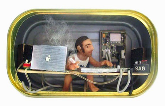 Home Sweet Home by Nathalie Alony, sardine can dioramas, miniature hand-crafted dioramas, repurposed sardine cans, Il Parlamento Infernale, the sardinas, dioramas of urban life