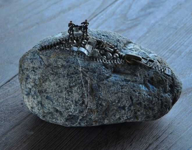 hirotoshi ito, stone sculptures, rocks, stones, stone art, rock art, rocks with teeth, stonemasonry, stonemason, surrealist art, surreal art, sculptor, stone sculptor, hirotoshi ito stone art, surreal stone sculptures, surreal stone art