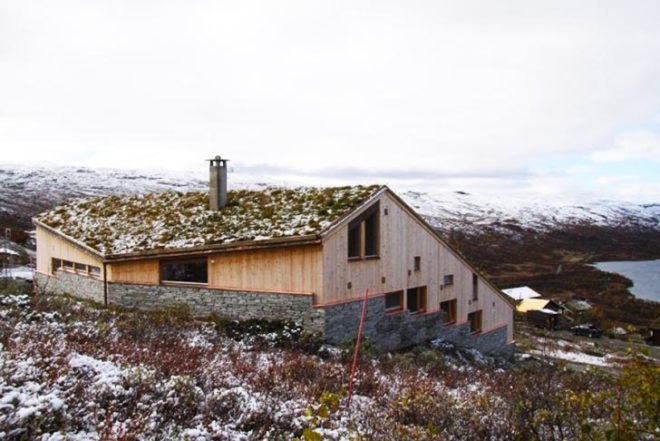 Photos by Nordic Office of Architecture Nordic Office of Architecture, Green-Roofed Moldegaard Cabin, green roofed, strong weather, L-shaped house, Nordic architecture, Norway, Architecture, Daylighting, green roof, Green Materials, local materials
