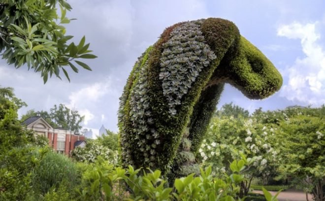 mosaiculture, atlanta botanical gardens, topiary, botanical gardens, horticulture, horticultural art, living plants, living plant sculptures, earth goddess, imaginary worlds, imaginary worlds a new kingdom of plant giants, plant giants, art, International Mosaiculture of Montreal, atlanta